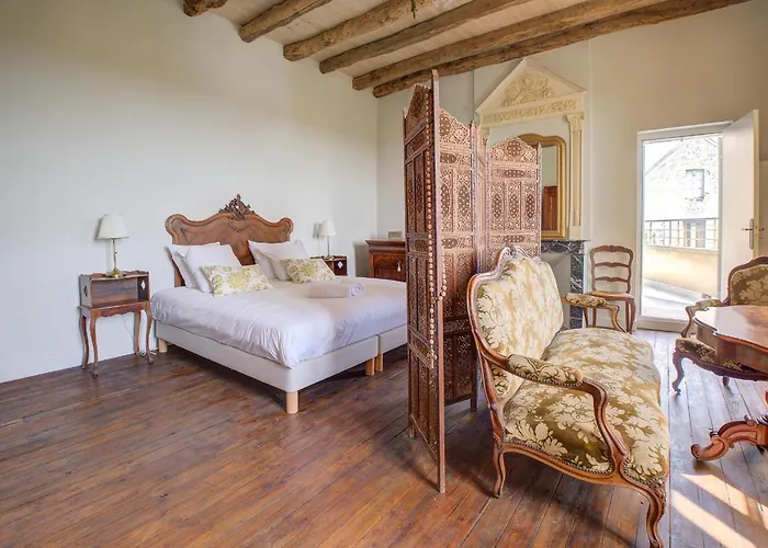 Le Prieuré Péridoors - élégance, Histoire&jacuzzi Hébergement de vacances Saint-Cyprien (Dordogne)