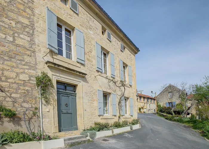 Hébergement de vacances Le Prieuré Péridoors - élégance, Histoire&jacuzzi