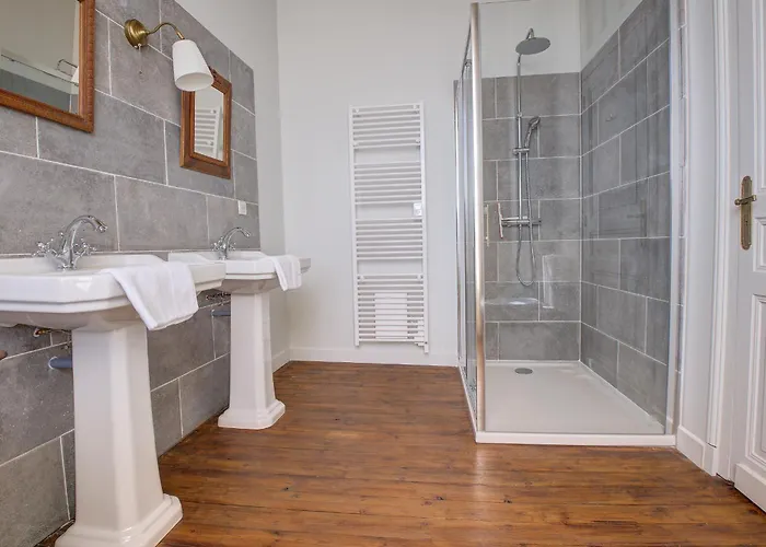 Hébergement de vacances Le Prieuré Péridoors - élégance, Histoire&jacuzzi