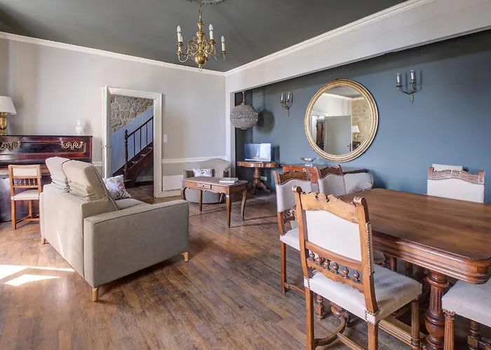 Le Prieuré Péridoors - élégance, Histoire&jacuzzi *