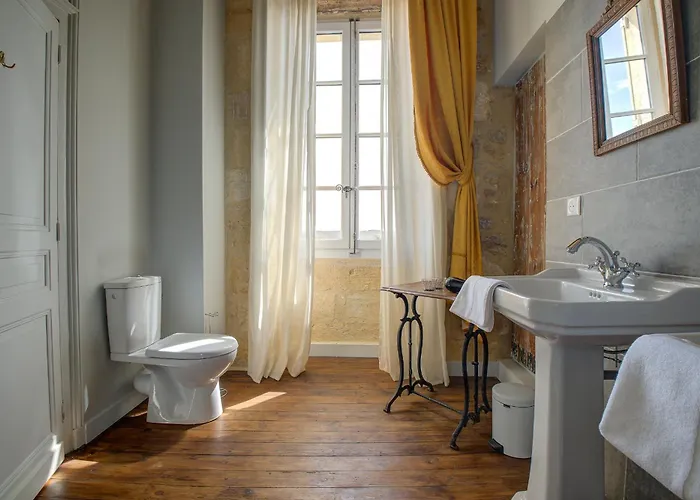 Le Prieuré Péridoors - élégance, Histoire&jacuzzi Saint-Cyprien (Dordogne)