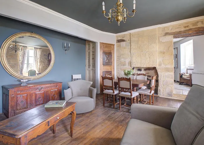 Hébergement de vacances Le Prieuré Péridoors - élégance, Histoire&jacuzzi