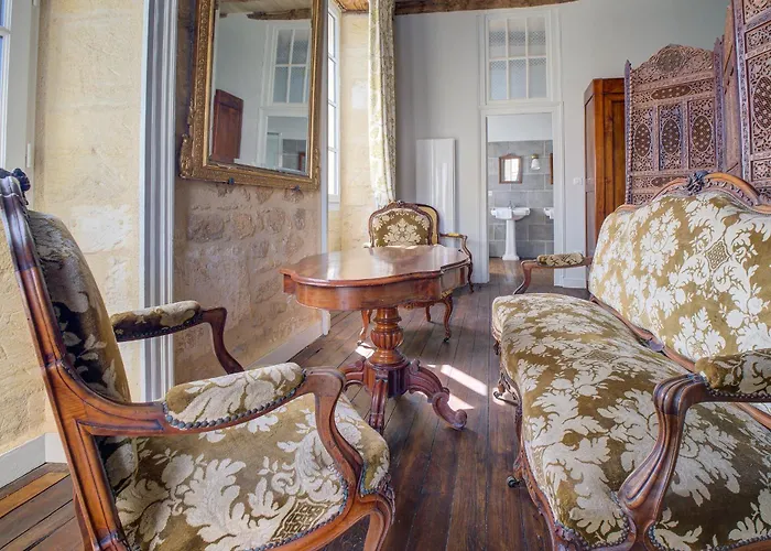 Hébergement de vacances Le Prieuré Péridoors - élégance, Histoire&jacuzzi *