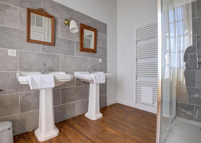 Le Prieuré Péridoors - élégance, Histoire&jacuzzi Saint-Cyprien (Dordogne)