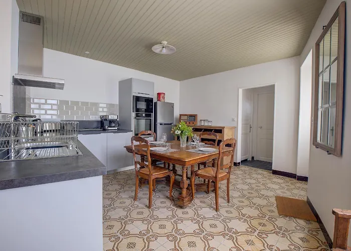 Le Prieuré Péridoors - élégance, Histoire&jacuzzi *